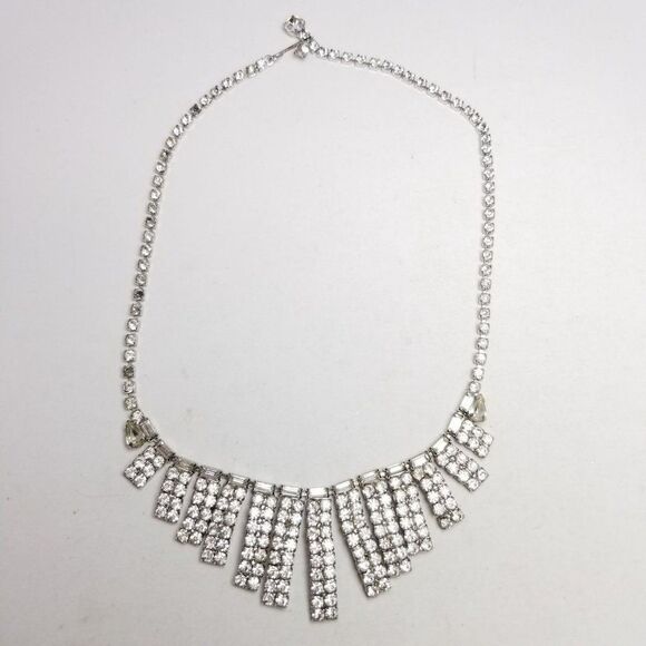 Vintage Rhinestone Fringe Style Collar Necklace, Retro Silver Tone Sparkle - Picture 6 of 6